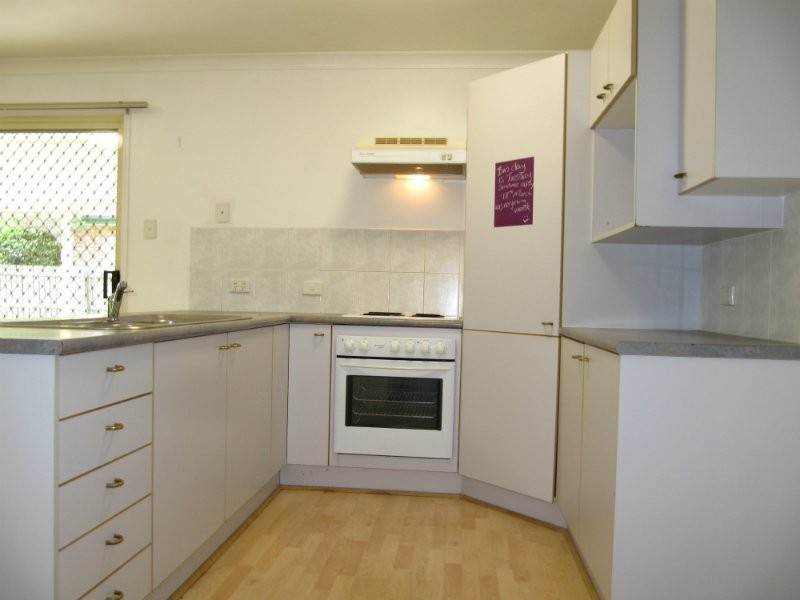 44 Cowley Drive, Flinders View QLD 4305