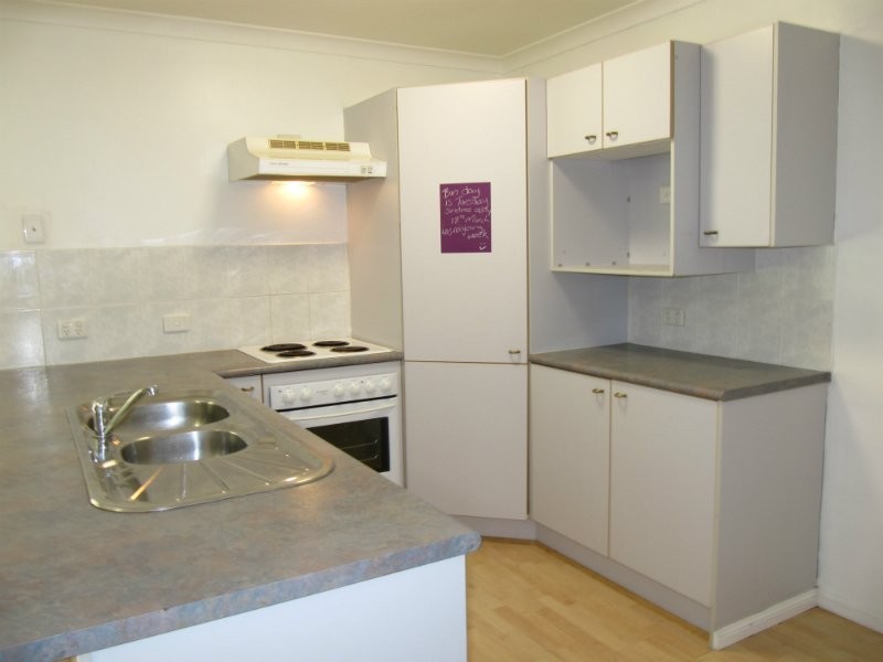44 Cowley Drive, Flinders View QLD 4305