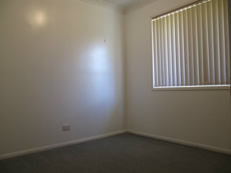 44 Cowley Drive, Flinders View QLD 4305