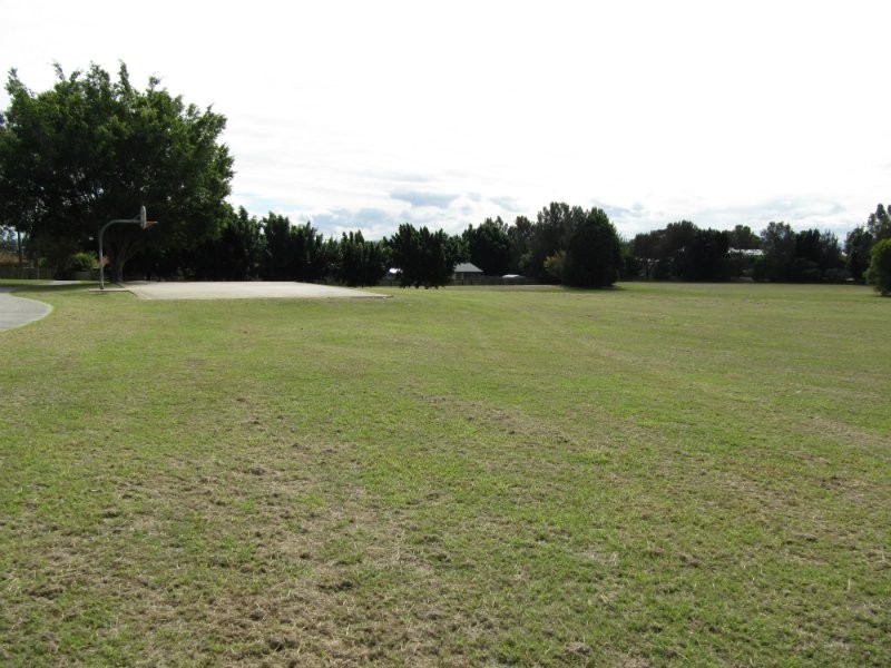 44 Cowley Drive, Flinders View QLD 4305