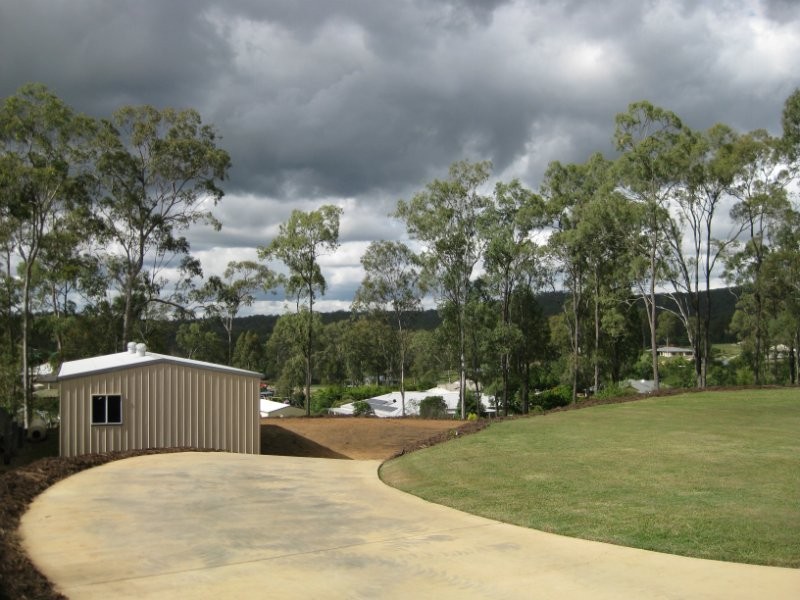 100 Winland Drive, Deebing Heights QLD 4306