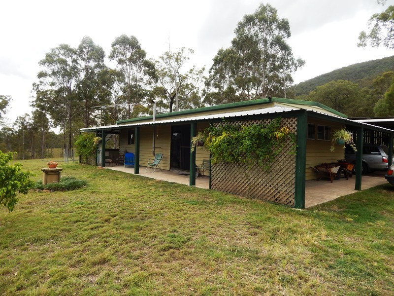 7157 Cunningham Highway, Mount Edwards QLD 4309