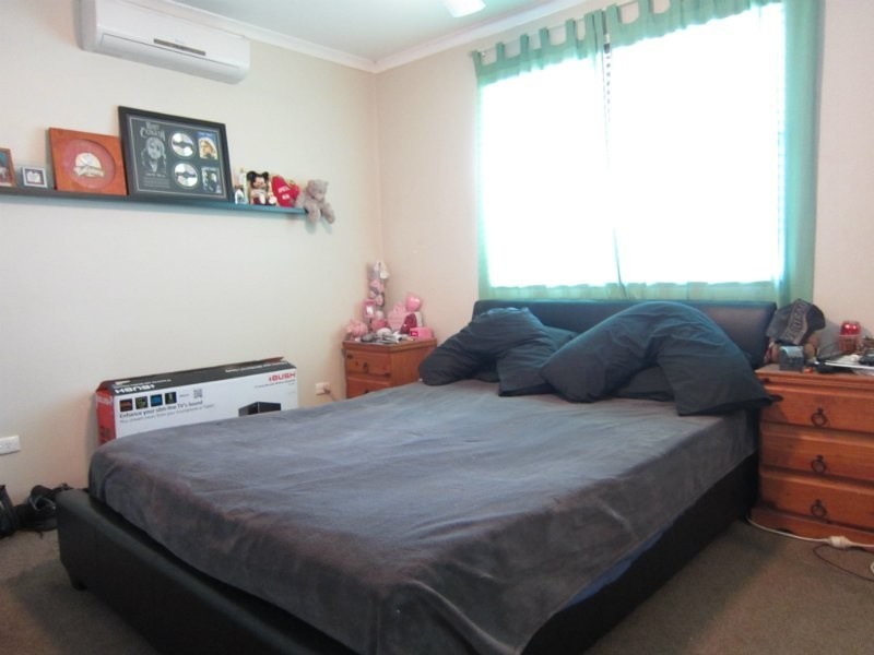 40 Phyllis Street, Eastern Heights QLD 4305