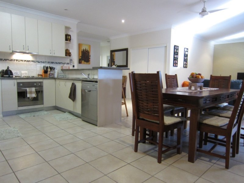 13 McDougall Close, Silkstone QLD 4304