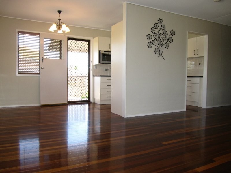 2 Maenporth Street, Leichhardt QLD 4305