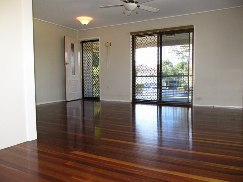 2 Maenporth Street, Leichhardt QLD 4305