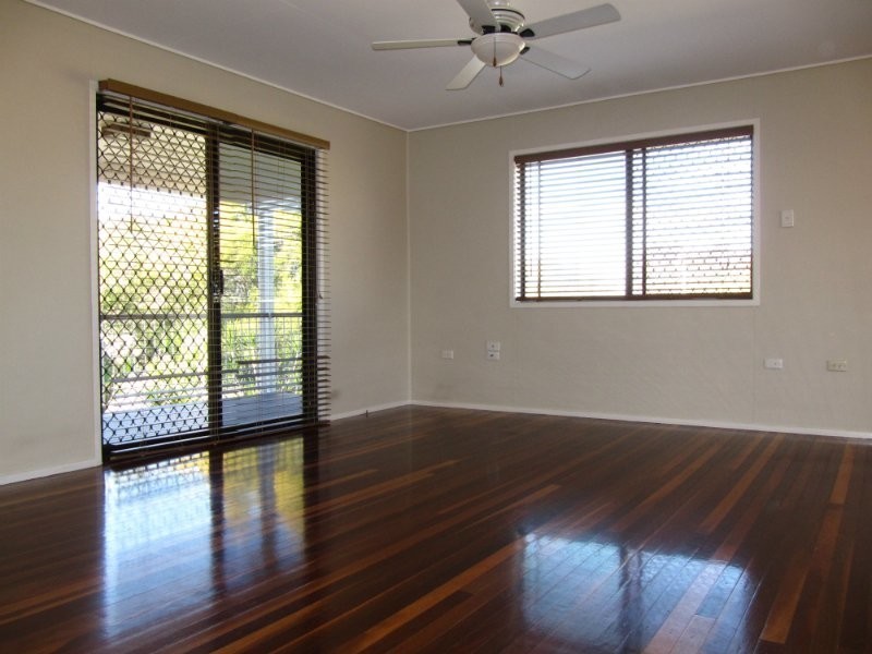 2 Maenporth Street, Leichhardt QLD 4305