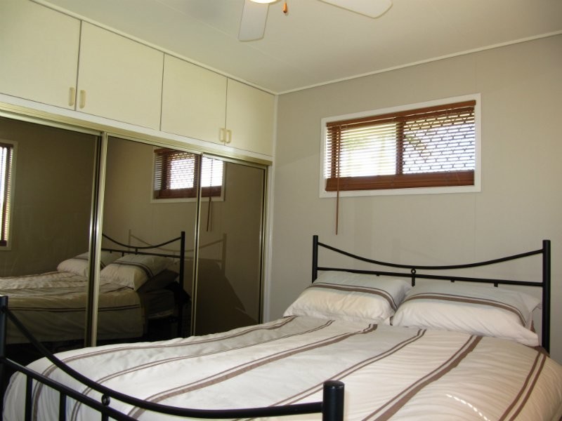 2 Maenporth Street, Leichhardt QLD 4305