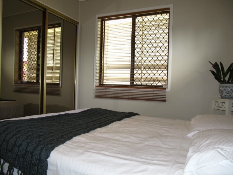 2 Maenporth Street, Leichhardt QLD 4305