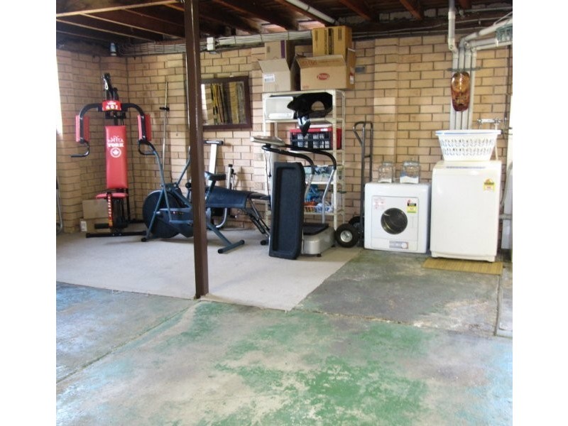 2 Maenporth Street, Leichhardt QLD 4305