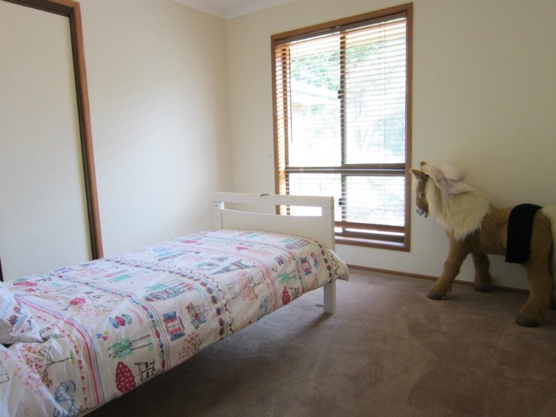 25 Hood Street, Karalee QLD 4306