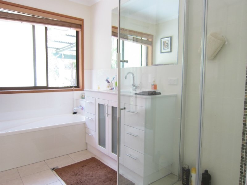 25 Hood Street, Karalee QLD 4306