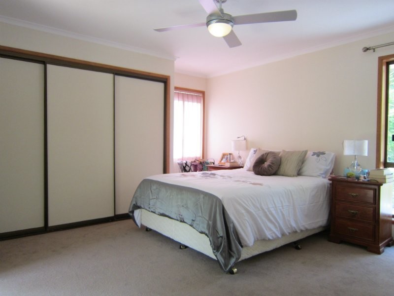 25 Hood Street, Karalee QLD 4306