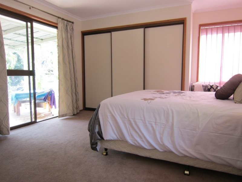 25 Hood Street, Karalee QLD 4306