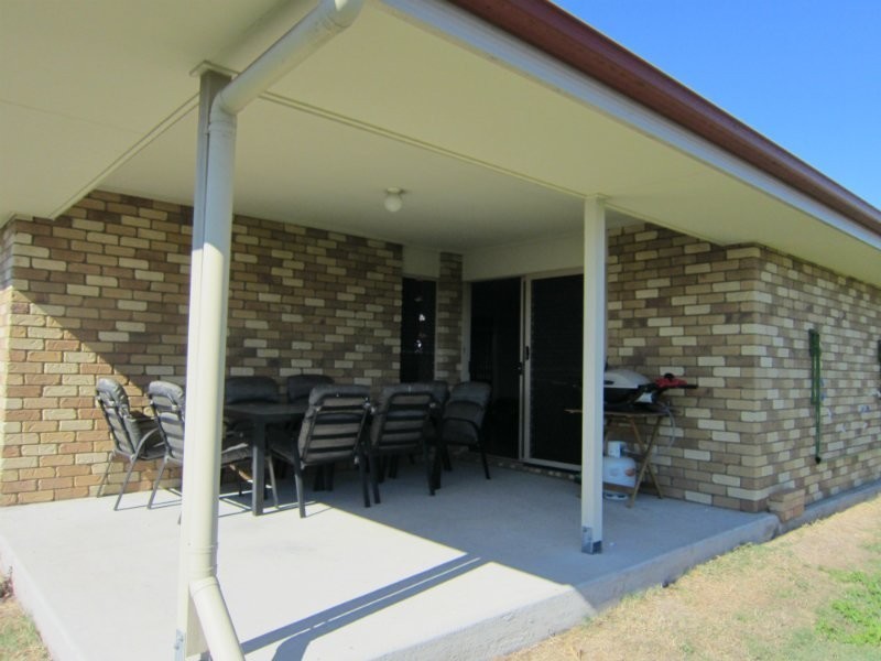 138 Edwards Street, Raceview QLD 4305