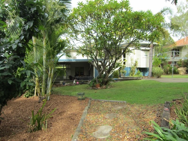 8 Lloyd George Street, Eastern Heights QLD 4305