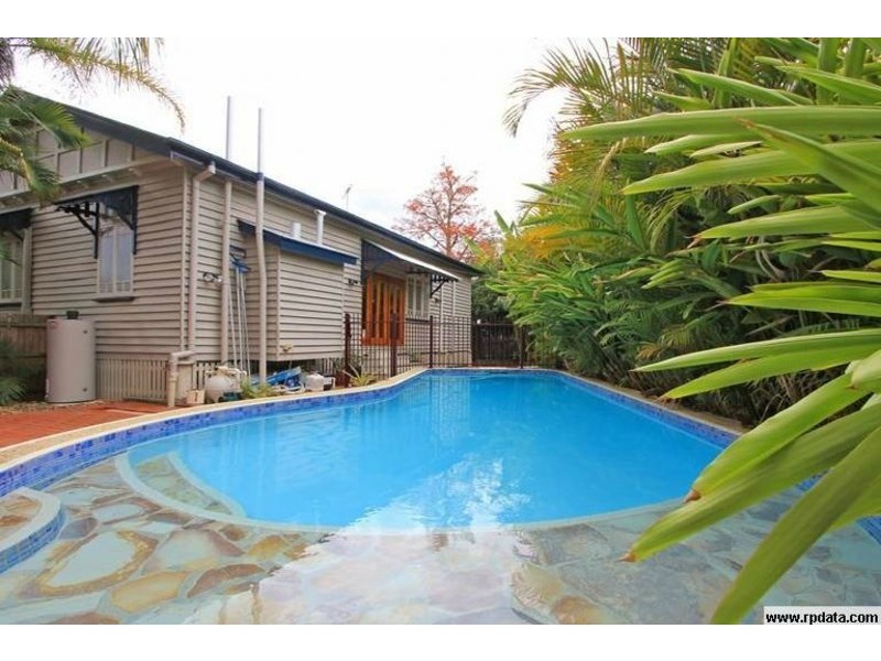3 Brisbane Road, Newtown QLD 4305