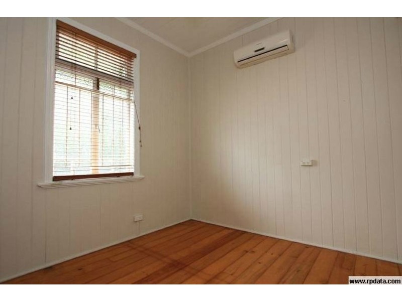 3 Brisbane Road, Newtown QLD 4305