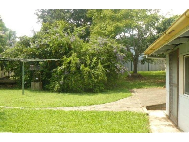 4 Cemetery Road, Ipswich QLD 4305