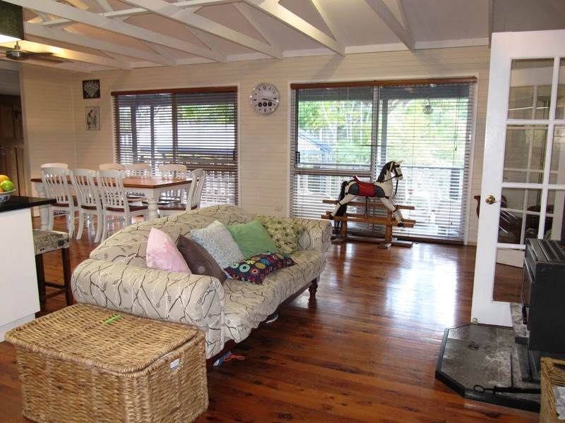 1 Heather Street, Karalee QLD 4306