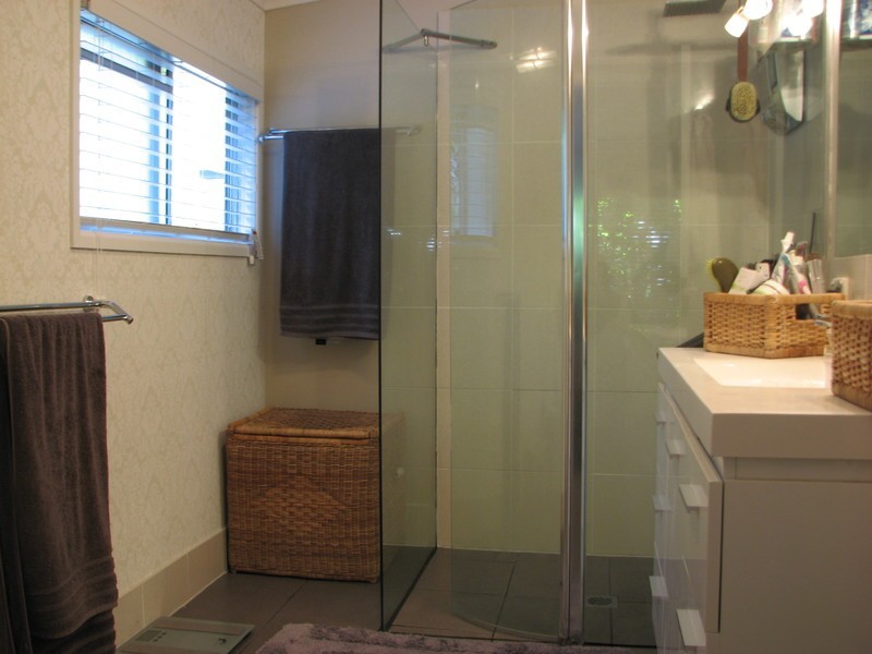 1 Heather Street, Karalee QLD 4306