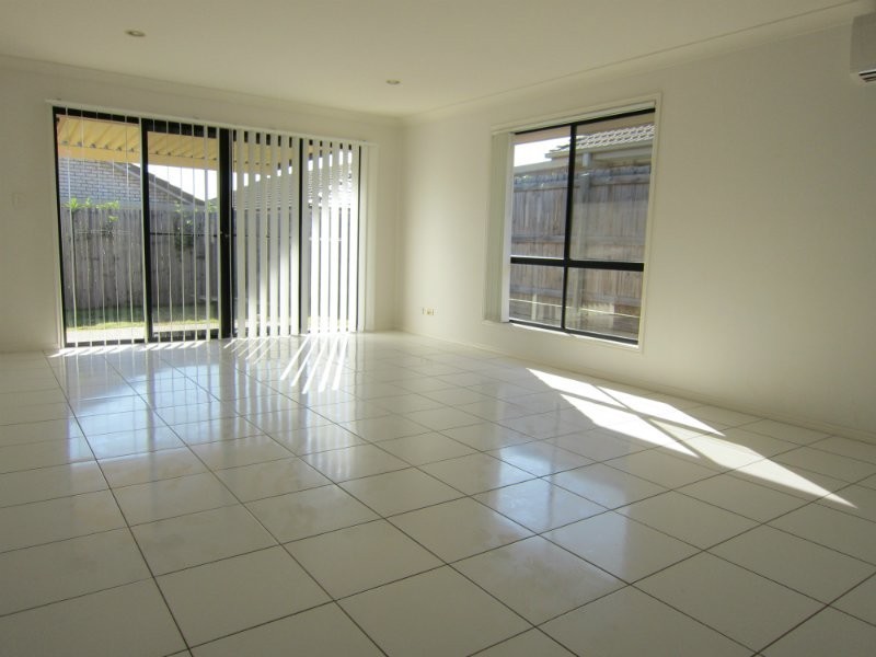 74 Westminster Crescent, Raceview QLD 4305