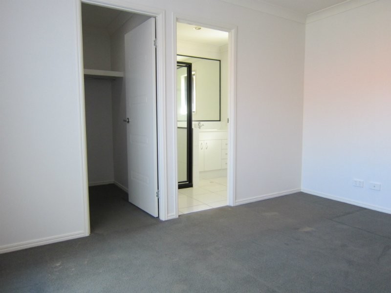 74 Westminster Crescent, Raceview QLD 4305