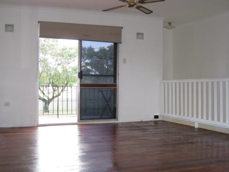 36 Briggs Road, Raceview QLD 4305