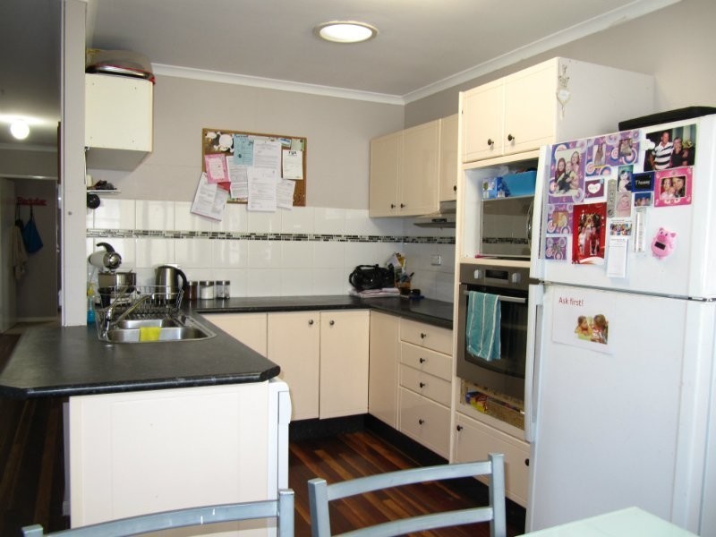 18 Petaine Street, Raceview QLD 4305