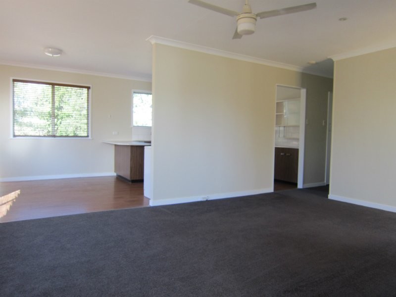 40 Creek Street, Bundamba QLD 4304
