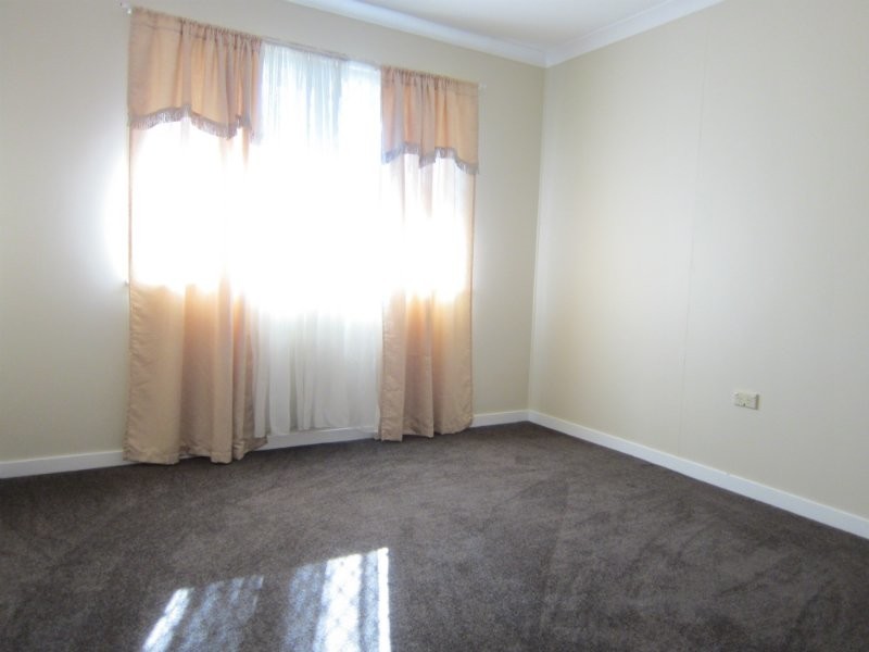 40 Creek Street, Bundamba QLD 4304