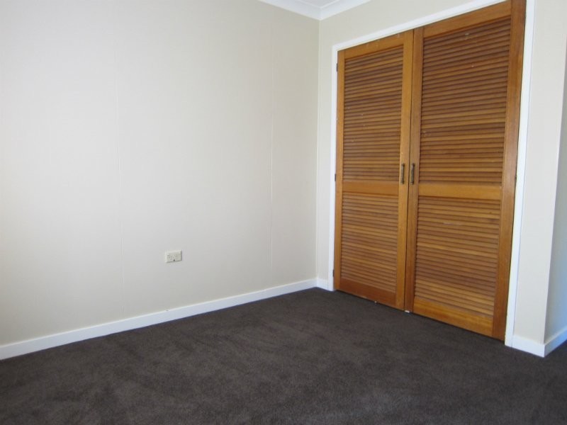 40 Creek Street, Bundamba QLD 4304