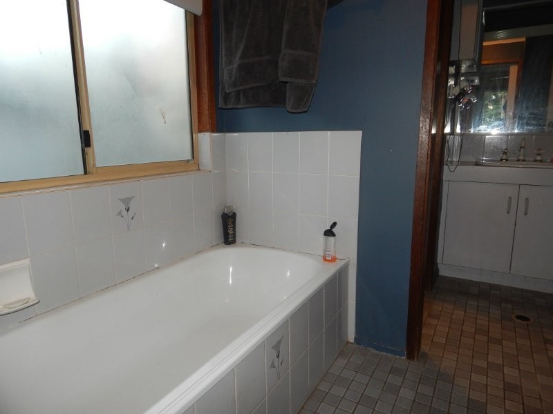 31 Boundary Street, Moores Pocket QLD 4305