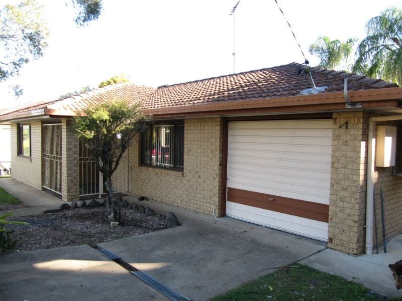 19 Briggs Road, Ipswich QLD 4305