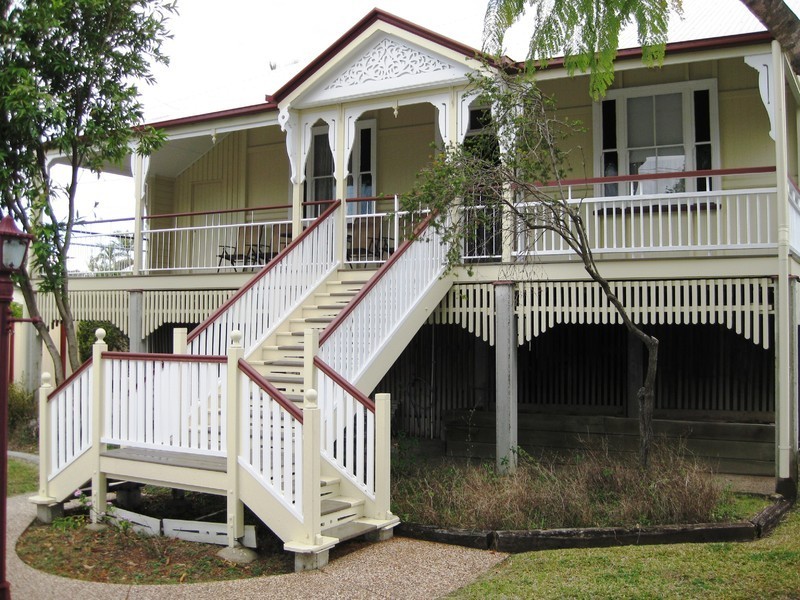 125 Glebe Road, Silkstone QLD 4304