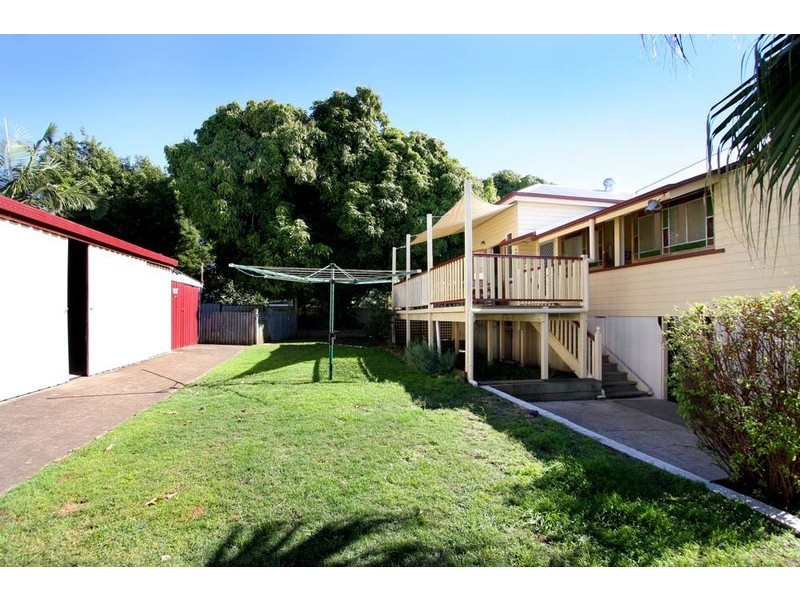125 Glebe Road, Silkstone QLD 4304