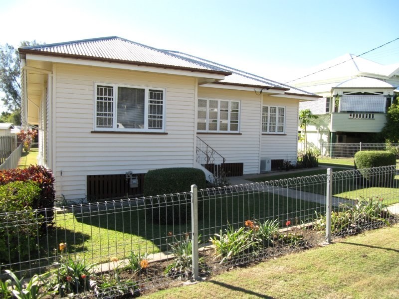 3 Barry Street, East Ipswich QLD 4305
