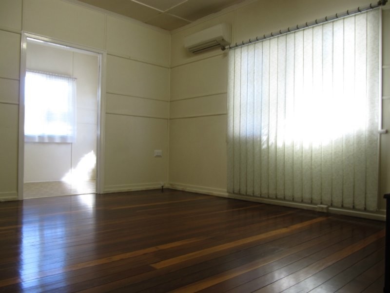 3 Barry Street, East Ipswich QLD 4305