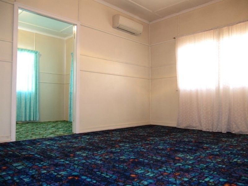 3 Barry Street, East Ipswich QLD 4305