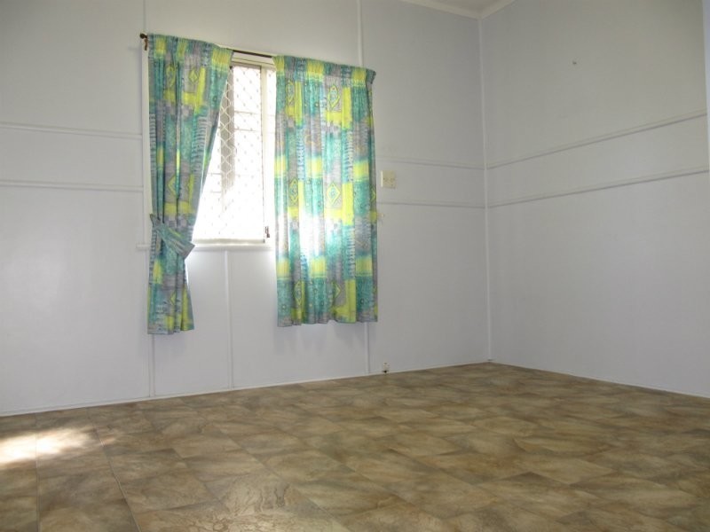 3 Barry Street, East Ipswich QLD 4305