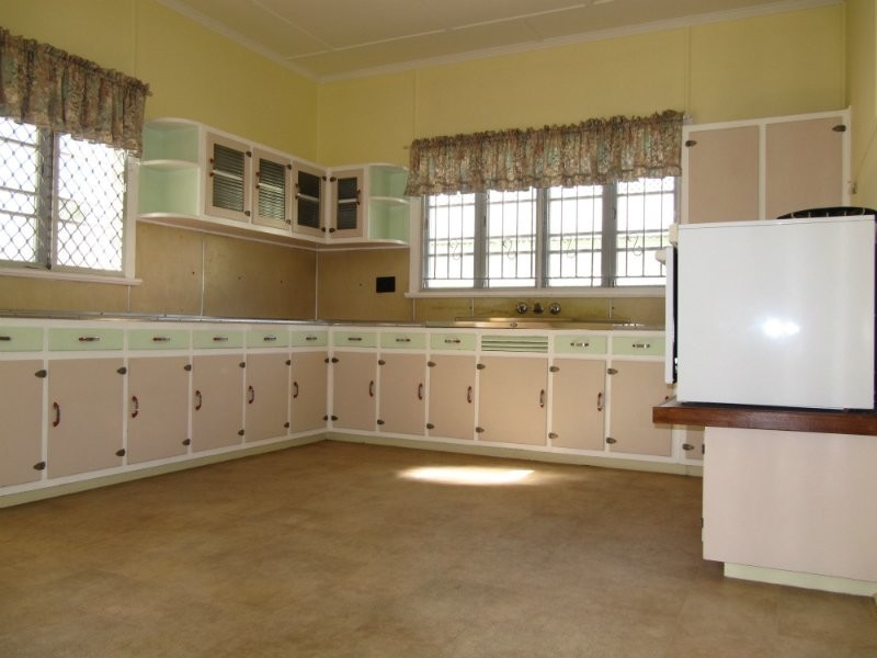 3 Barry Street, East Ipswich QLD 4305