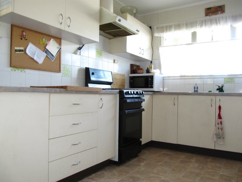 4 Coverack Street, Leichhardt QLD 4305