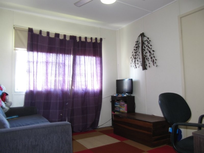 4 Coverack Street, Leichhardt QLD 4305