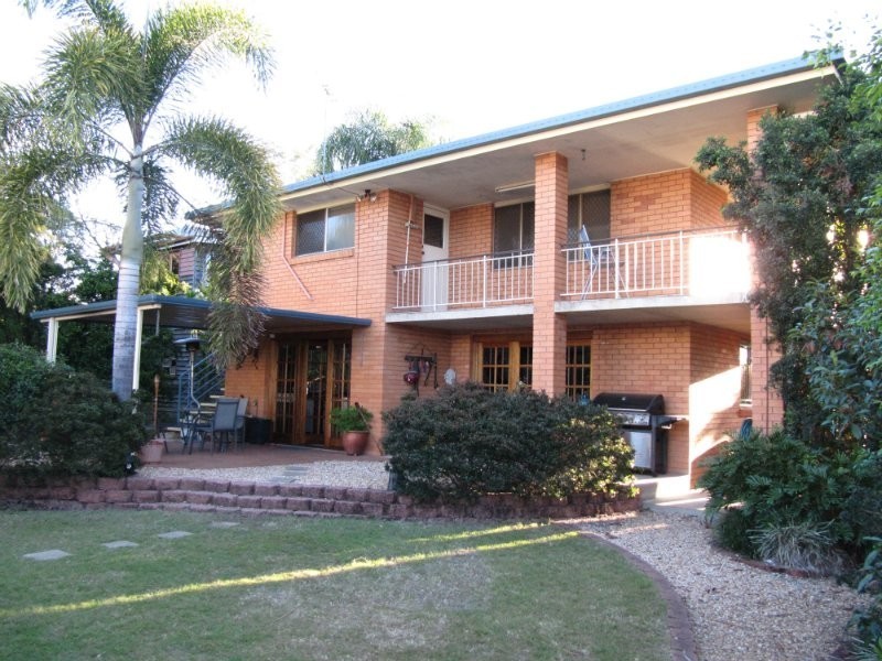 11 Pelican Street, North Ipswich QLD 4305