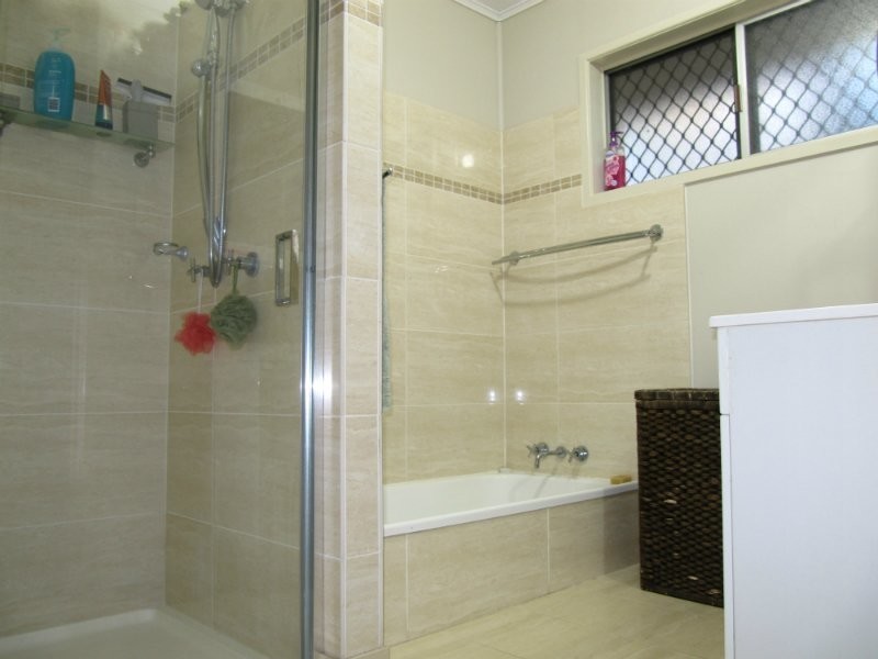 11 Pelican Street, North Ipswich QLD 4305