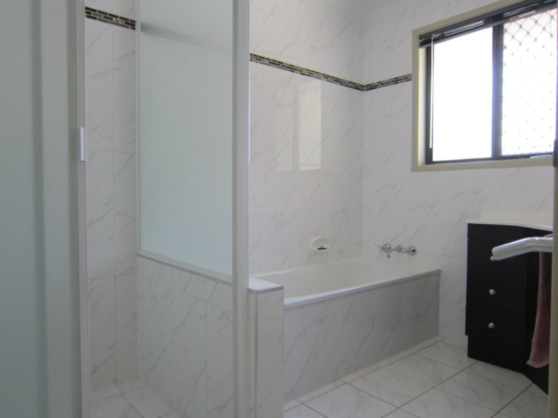 24 Queensborough Parade, Karalee QLD 4306