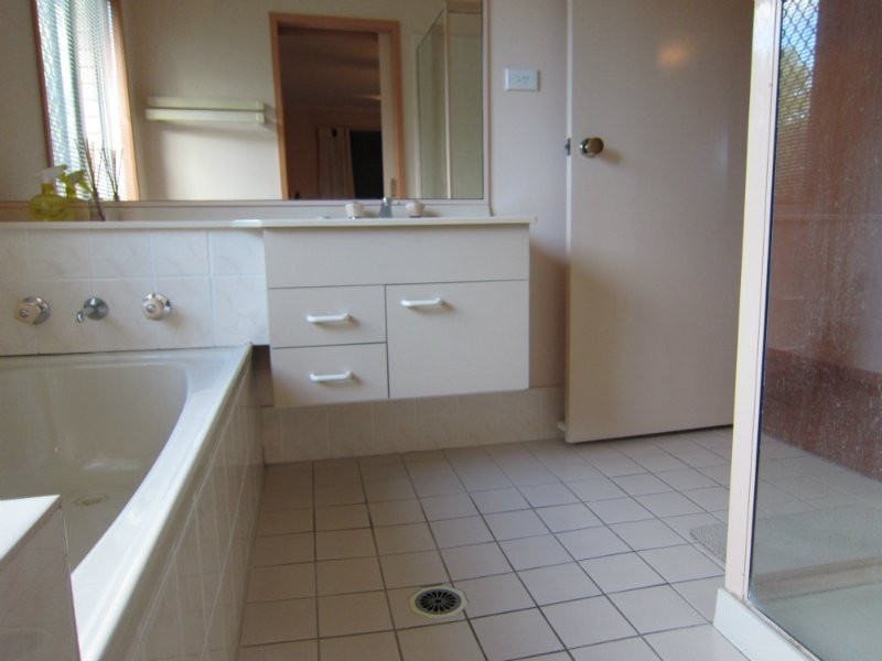 21 St Leger Court, Yamanto QLD 4305