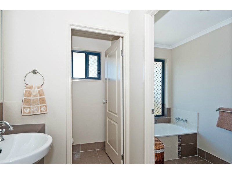10 Sulzberger Court, Flinders View QLD 4305