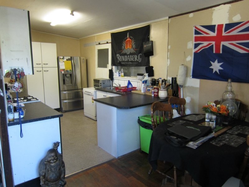 3 Heather Street, Silkstone QLD 4304