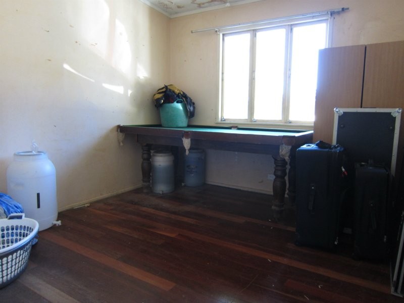 3 Heather Street, Silkstone QLD 4304